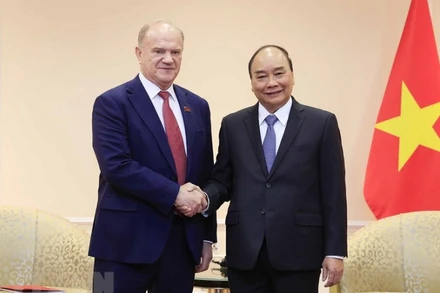 Chủ tịch nước Nguyễn Xuân Phúc tiếp Chủ tịch Đảng Cộng sản Liên bang Nga Gennady Zyuganov. (Ảnh: Thống Nhất/TTXVN)