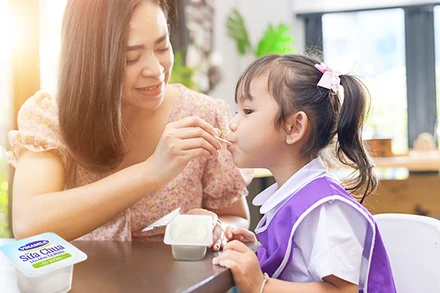 Sữa chua Vinamilk góp phần tạo nên những bữa ăn lành mạnh. Ảnh: Vinamilk