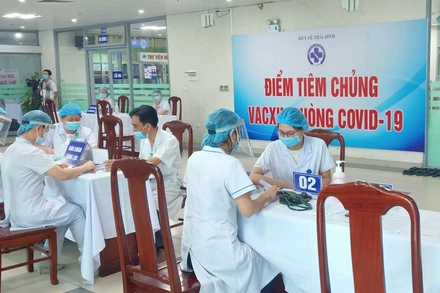 Ban Chỉ đạo phòng, chống dịch Covid-19 tỉnh Thái Bình yêu cầu các địa phương đẩy nhanh tiến độ tiêm vaccine.