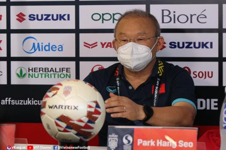HLV Park Hang-seo tham dự buổi họp báo sau trận bán kết lượt về gặp Thái Lan tối 26/12. (Ảnh: VFF)
