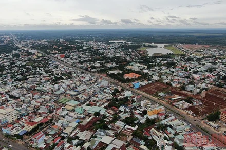 Một góc trung tâm thành phố Đồng Xoài, tỉnh lỵ Bình Phước, sau 25 năm xây dựng và phát triển.