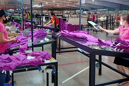 Công ty may Tân Đệ, tỉnh Thái Bình nộp ngân sách nhà nước năm 2021 hơn 300 tỷ đồng.