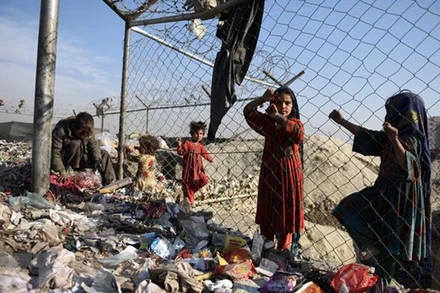 Trẻ em tại thủ đô Kabul, Afghanistan, ngày 4/12/2021. (Ảnh: TTXVN)