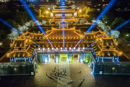 Hoàng thành Huế về đêm (Ảnh: huecity.gov.vn)
