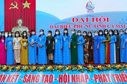 Đại hội đại biểu Hội Liên hiệp Phụ nữ tỉnh Cà Mau lần thứ 12, nhiệm kỳ 2021-2026, ra mắt Ban Chấp hành khóa mới.
