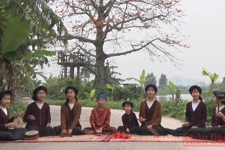 Hát Xẩm được trao truyền trên quê hương nghệ nhân Hà Thị Cầu, ở huyện Yên Mô, tỉnh Ninh Bình.