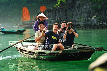 Vịnh Hạ Long, điểm đến được du khách quốc tế ưa chuộng. (Ảnh minh họa)