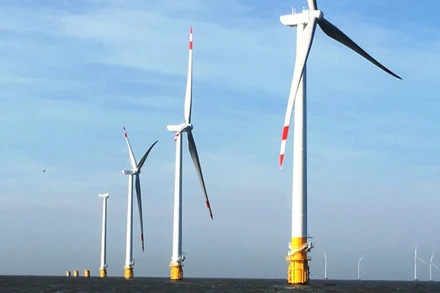 Các dự án điện gió ven biển tỉnh Bến Tre góp phần phát triển kinh tế-xã hội tại địa phương.