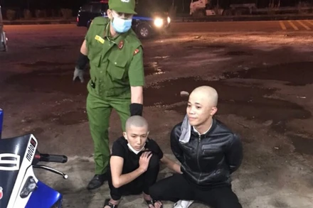 Hai đối tượng Nguyễn Lân Trường và Nguyễn Đức Duy bị bắt giữ.