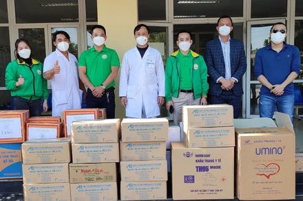 Nhiều tổ chức, cá nhân chung tay hỗ trợ người bệnh tại Bệnh viện điều trị Covid-19 số 1 tỉnh Thái Nguyên.