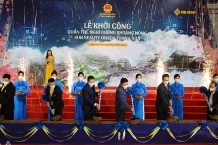 Các đại biểu động thổ, khởi công dự án.