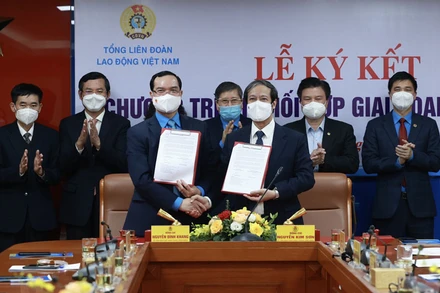 Đẩy mạnh học tập suốt đời trong công nhân lao động