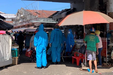 Tạm thời phong tỏa Trung tâm Thương mại thành phố Pleiku để triển khai các biện pháp phòng, chống dịch Covid-19.