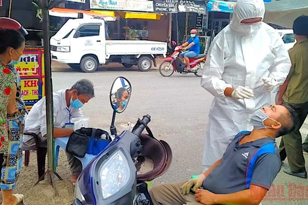 Chủ trương mới của tỉnh Cà Mau cho phép sử dụng kết quả xét nghiệm nhanh để xác định ca mắc và khỏi Covid-19.