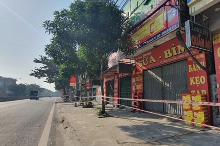 Phong tỏa một số khu vực trên địa bàn huyện Đông Hưng, hoạt động vận tải khách bị co hẹp.