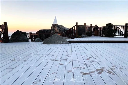 Ngày 26/12 đã xuất hiện tuyết rơi trên đỉnh Fansipan, Sa Pa, tỉnh Lào Cai. (Ảnh tư liệu).