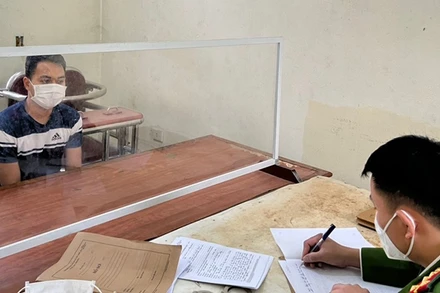 Công an ghi lời khai của đối tượng Đàm Quang Điệp.