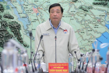 Ông Trần Quang Hoài khẳng định: Hiện nay dự báo của Trung tâm Dự báo khí tượng thủy văn quốc gia, cũng như các đài dự báo quốc tế đang khá thống nhất trong dự báo về cường độ, đường đi, khu vực đổ bộ của bão Rai.