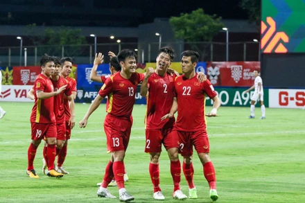 Tiến Linh lập cú đúp trong hiệp 1. (Ảnh: VFF)