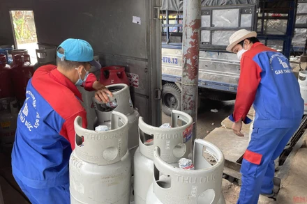 Giá gas bán lẻ giảm lần thứ 2 trong 2 tháng liên tiếp.