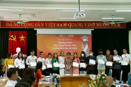 Chung tay xây dựng khuôn viên trường đại học an toàn, không bạo lực và quấy rối tình dục.