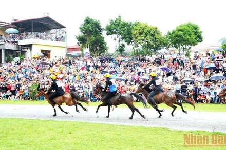 Sôi động “Vó ngựa cao nguyên trắng Bắc Hà 2022”.