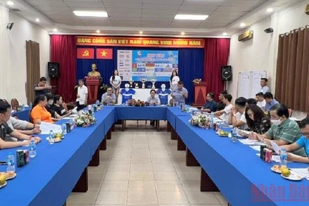 Đại diện các đội bóng dự họp báo và chia bảng thi đấu tại Giải bóng đá Hội Nhà báo Thành phố Hồ Chí Minh-Cúp Thái Sơn Nam 2022.