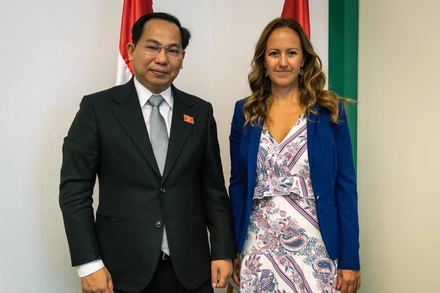 Bí thư Thành ủy Cần Thơ tiếp Thứ trưởng Ngoại giao và Kinh tế đối ngoại Hungary.