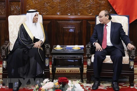 Chủ tịch nước Nguyễn Xuân Phúc tiếp Đại sứ Vương quốc Saudi Arabia Saud F.M AlSuwelim đến chào từ biệt. (Ảnh: Thống Nhất/TTXVN)