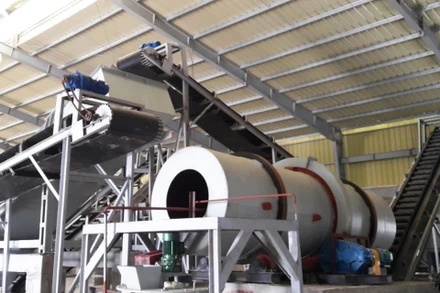 Dây chuyền sản xuất phân bón của Công ty Hoàng Long Vina.