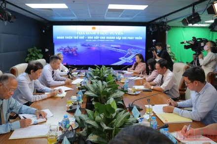 Toàn cảnh buổi tọa đàm.