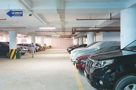 Hiện Hà Nội đang thiếu rất nhiều bãi đỗ xe, nhất là bãi đỗ xe ngầm.