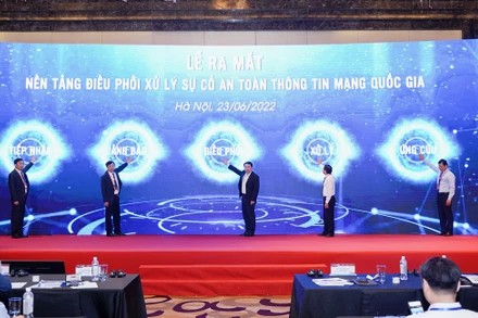 Nhấn nút khai trương Nền tảng điều phối xử lý sự cố an toàn thông tin mạng quốc gia.