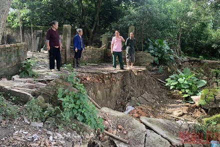 Người dân thôn C9, xã Thanh Xương, huyện Điện Biên, đang rất lo lắng vì sạt lở ảnh hưởng đời sống.