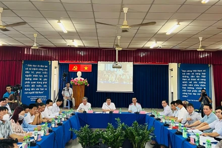 Toàn cảnh buổi làm việc.