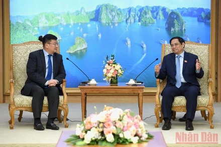 Thủ tướng Phạm Minh Chính tiếp Đại sứ Mông Cổ Jigjee Sereejav.