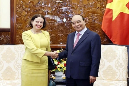 Chủ tịch nước Nguyễn Xuân Phúc tiếp Đại sứ Australia Robyn Mudie. (Ảnh: TTXVN)