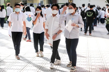 Thí sinh tại Kỳ thi tuyển sinh vào lớp 10 THPT của Hà Nội. (Ảnh: THÀNH ĐẠT)