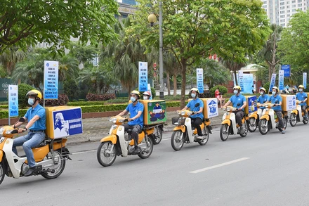 Ra quân hưởng ứng Tháng vận động triển khai bảo hiểm xã hội toàn dân (Ảnh: Bảo hiểm xã hội Hà Nội).