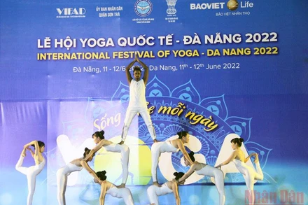 Khai mạc “Lễ hội Yoga quốc tế - Đà Nẵng 2022” tối 11/6.