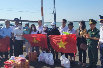 Hải đoàn 32, Bộ Tư lệnh Vùng Cảnh sát biển 3 đồng hành với ngư dân