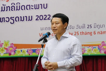 Phó Thủ tướng, Bộ trưởng Ngoại giao Lào Saleumxay Kommasith khẳng định mối quan hệ đặc biệt giữa Lào và Việt Nam sẽ mãi được duy trì, tiếp nối cho các thế hệ sau của Lào và Việt Nam. (Ảnh: Duy Toàn)