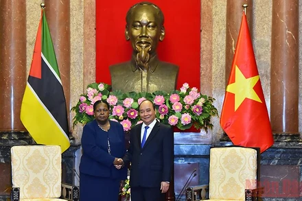 Chủ tịch nước Nguyễn Xuân Phúc tiếp Chủ tịch Quốc hội nước Cộng hòa Mozambique Esperanca Laurinda Francisco Nhiuane Bias.