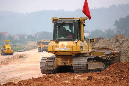 “Bão giá” vật liệu cản trở thi công cao tốc bắc-nam