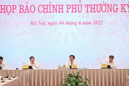 Phiên họp báo Chính phủ thường kỳ tháng 5 diễn ra chiều 4/6 tại Hà Nội. (Ảnh: VGP/Nhật Bắc)