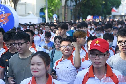 Giải chạy thu hút hàng nghìn vận động viên tham gia. (ảnh: Viết Niệm)