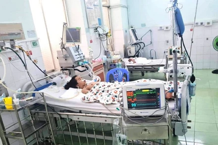 Sau hơn 1 tháng hôn mê, cháu N. đã không qua khỏi và mất vào khoảng 3 giờ sáng 23/6.