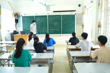 Học sinh ở huyện miền núi Ba Chẽ (Quảng Ninh) tích cực ôn thi tốt nghiệp.