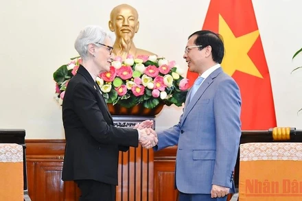 Bộ trưởng Ngoại giao Bùi Thanh Sơn tiếp Thứ trưởng thứ nhất Ngoại giao Hoa Kỳ Wendy Sherman. (Ảnh: Bộ Ngoại giao)