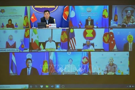 Các đại biểu dự các Hội nghị theo hình thức trực tuyến. Ảnh: TTXVN